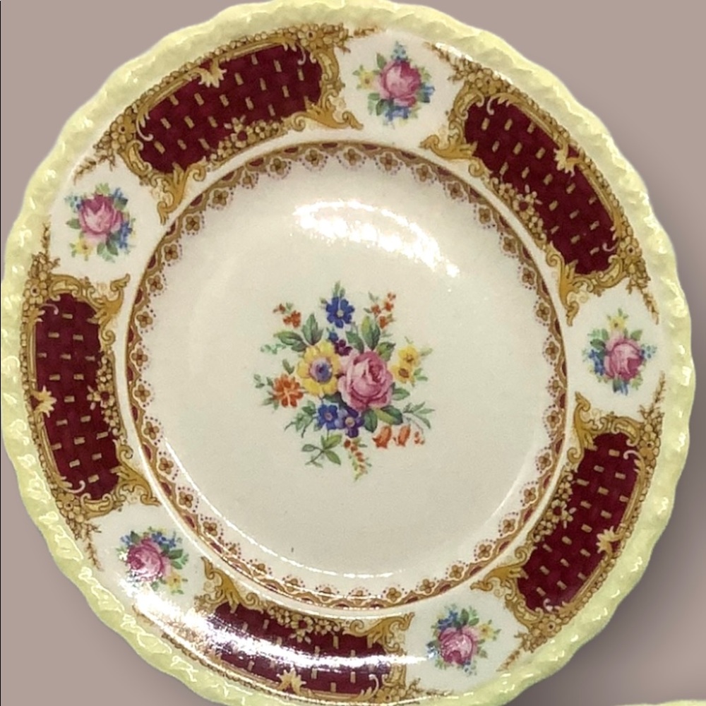 Vintage Myott Classic Maroon Flower Berry Pattern #3283 Lot of 3 plates